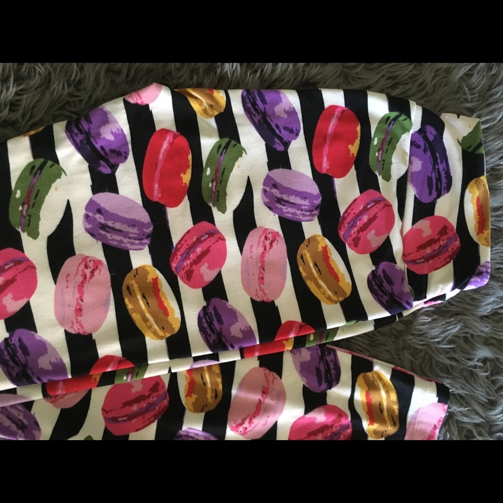 Lularoe unicorn striped macaroons os legging